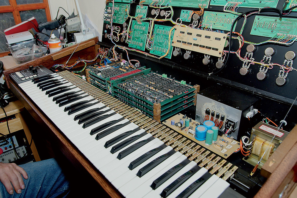 Synth on Repair Bench